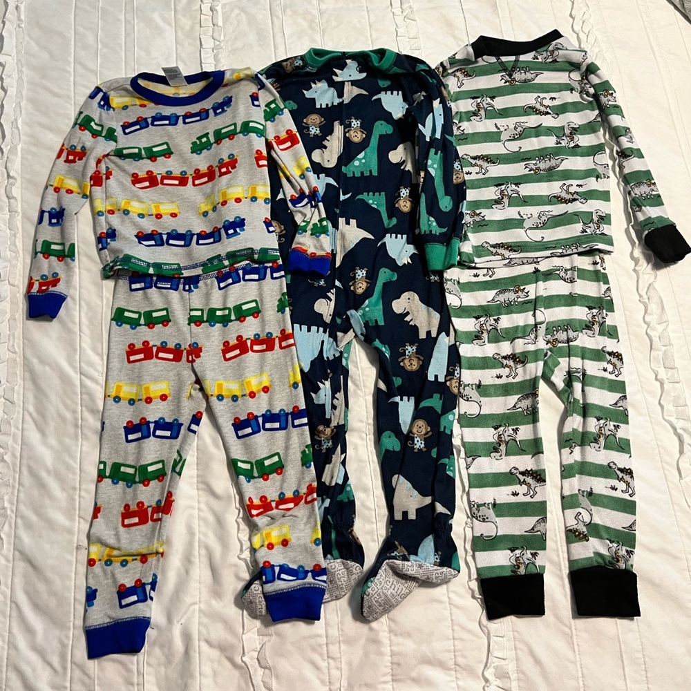 Toddler boys 3T pajama bundle set